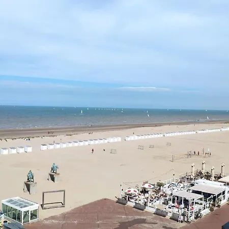Zeezicht Vanop Het 6 De Verdiep Oostduinkerke Exterior photo