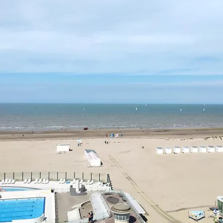 Zeezicht Vanop Het 6 De Verdiep Oostduinkerke Exterior photo